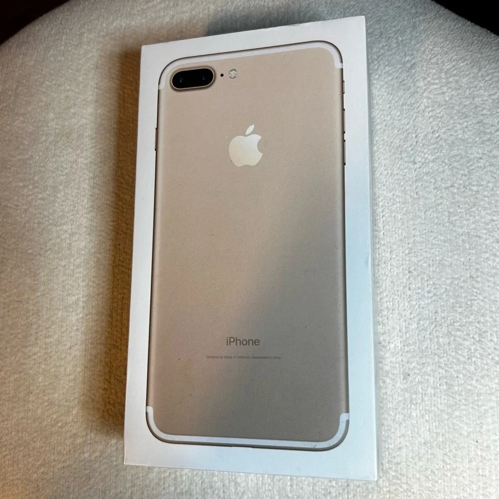 Lot of 4 Items iPad, iPad Pro, iPhone 7 Plus and iPhone 14+ Empty Boxes.